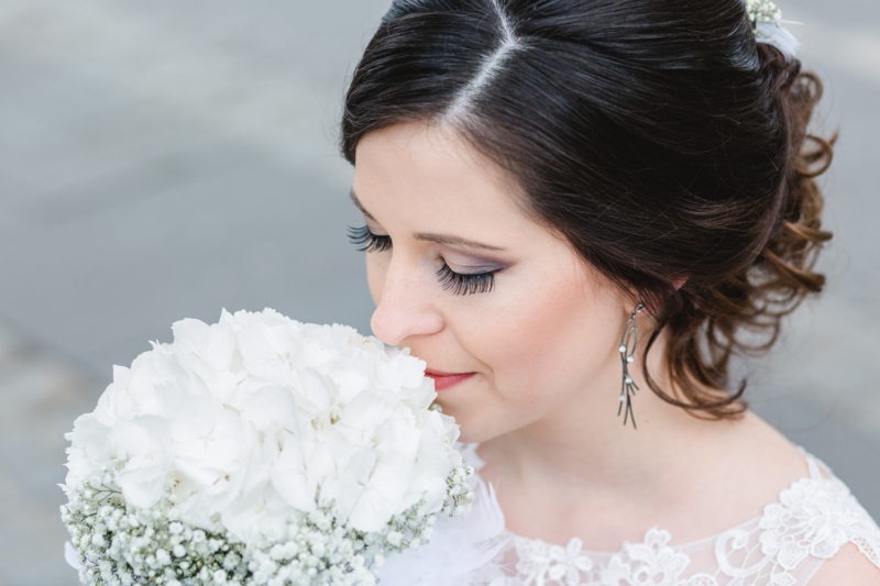 wedding pretty bride by sarahandsamuelphotography